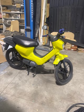 Honda Wallace Moped Amarillo