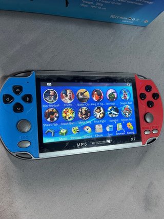 Consola MP5 azul y roja