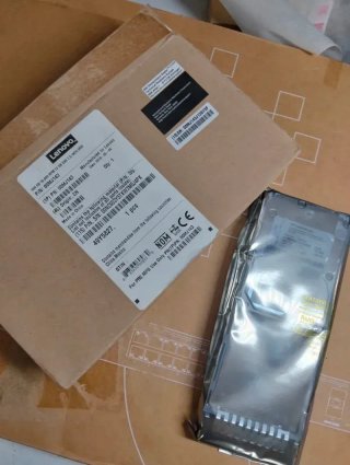 Disco Duro Lenovo 600GB 15K SAS 2.5" 12Gb/s