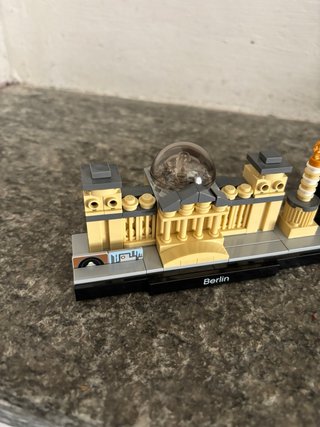LEGO Architecture Berlino 21027
