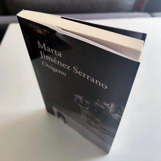 Libro Oxígeno - Marta Jiménez Serrano