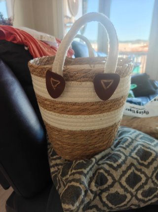 Cesta mimbre y cuero rayas beige/blanco