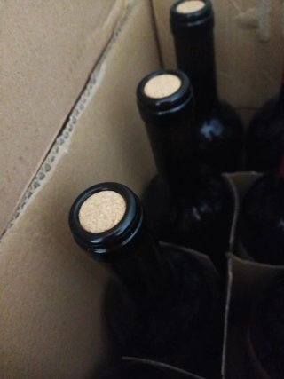 Vino tinto con barrica