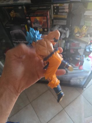 Goku Super Saiyan Blue Figure Dragon Ball