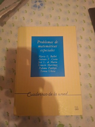 Libro de problemas de matemáticas.
