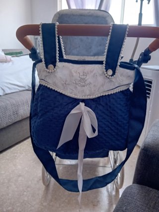 Carrito de muñecas vintage azul