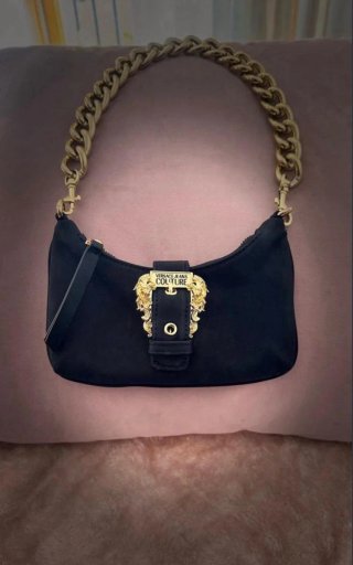 Bolso Versace Negro con Cadena Dorada