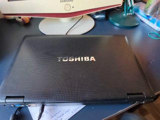 Portátil Toshiba Negro