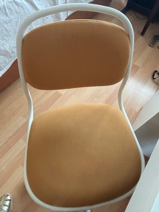 Silla escritorio juvenil mostaza y blanca