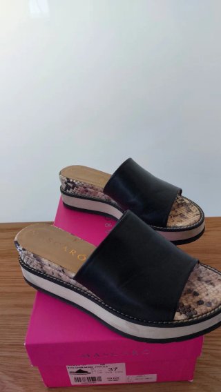 Sandalias Mascaró negras y multicolor