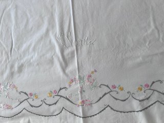 Juego de cama antiguo bordado