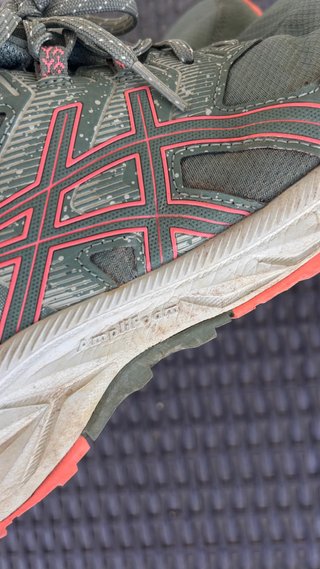 Zapatillas Asics Trail Running Gel Venture 9/T43.5
