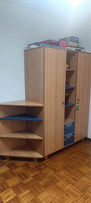 Armario y cama nido de madera