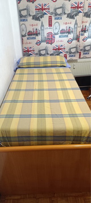 Armario y cama nido de madera