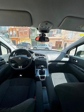 Peugeot 5008 2014