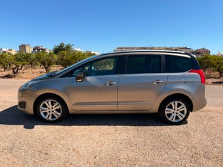 Peugeot 5008 2014