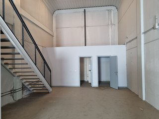 Nave industrial en alquiler en Palmete en Sevilla
