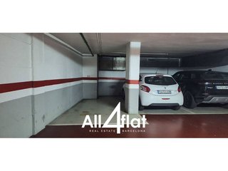 Garaje en venta en La Nova Esquerra de l'Eixample en Barcelona