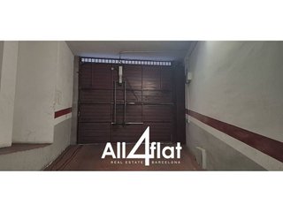 Garaje en venta en La Nova Esquerra de l'Eixample en Barcelona