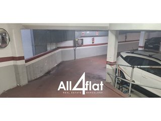 Garaje en venta en La Nova Esquerra de l'Eixample en Barcelona