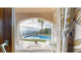Chalet en venta en Corbera de Llobregat
