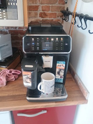 Cafetera Philips LatteGo Super Automática