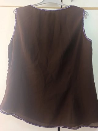 Blusa Gloria Brizio con pedrería Talla 46