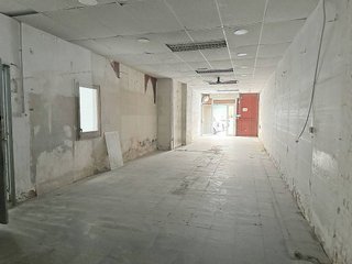 Local comercial en venta en Casagemes - Canyadó en Badalona