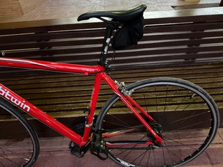 Bicicleta de carretera Btwin Roja