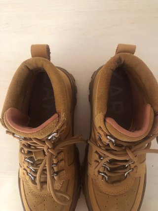 Botas Zara Beige/Marrón