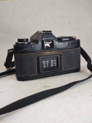 Yashica FX-D Quartz TESSAR 2.8/45