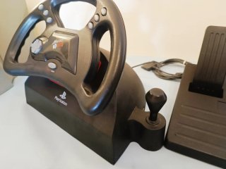 Mad Catz Analog Digital Racing Wheel PlayStation