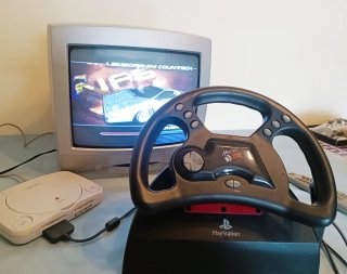 Mad Catz Analog Digital Racing Wheel PlayStation