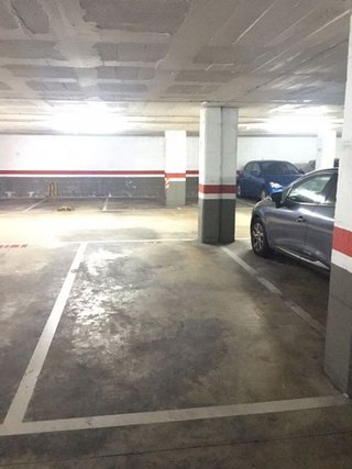 Garaje en alquiler en Santa Eulàlia en Hospitalet de Llobregat, L´