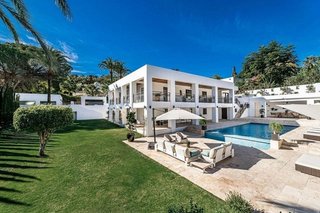 Chalet en alquiler en Los Naranjos - Las Brisas en Marbella