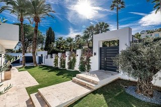 Chalet en alquiler en Los Naranjos - Las Brisas en Marbella