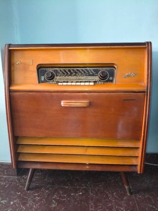 Radio Tocadiscos Vintage Dual