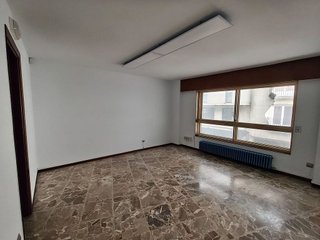 Oficina en venta en Zona de Plaza de Barcelos en Pontevedra