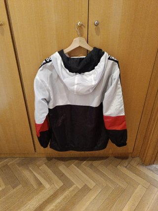 Chubasquero deportivo