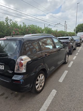 Toyota Corolla  Verso 2006
