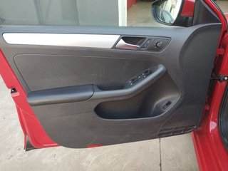 Volkswagen Jetta 1.6 TDI Advance BMT 77 kW (105 CV)