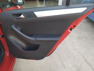 Volkswagen Jetta 1.6 TDI Advance BMT 77 kW (105 CV)