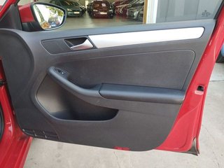 Volkswagen Jetta 1.6 TDI Advance BMT 77 kW (105 CV)