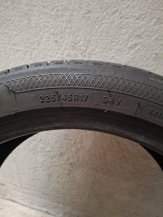4 pneumatici estivi 225/45 R17 94V