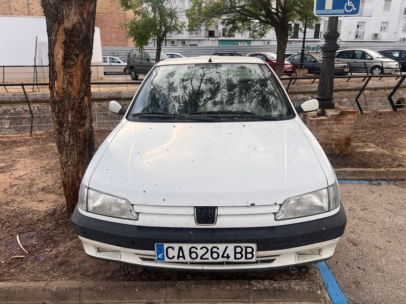 Peugeot 306 Sedan. Año 1996. - foto 1