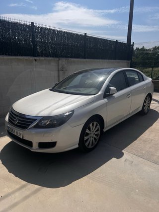 Renault Latitude 2012