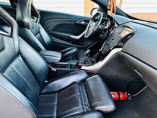 Opel Astra OPC