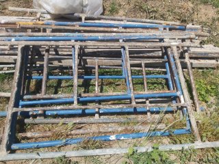 Cuerpos de andamio con tijera y chapa
