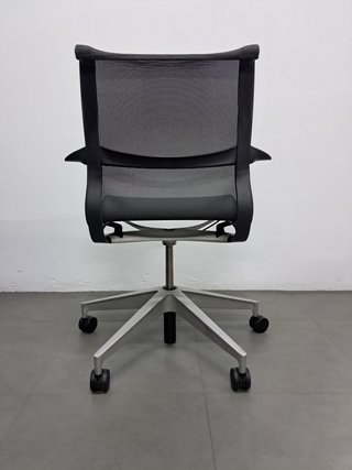 Silla HERMAN MILLER SETU ergonómica Profesional
