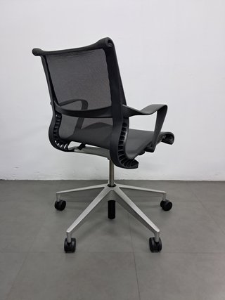 Silla HERMAN MILLER SETU ergonómica Profesional